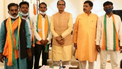 Photo of उपचुनाव से पहले BJP का मास्टरस्ट्रोक, दिग्गज नेता सहित 2 दर्जन लोगों ने थामा पार्टी का हाथ