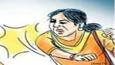 Photo of क्लास में चाकलेट खाते देख 12वीं की छात्रा को शिक्षिका ने मारा थप्पड़, एफआइआर दर्ज