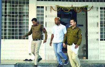 Photo of भाजपा मंडल अध्यक्ष ने छेड़ी नाबालिग