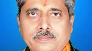 Photo of क्यों बैठे विधायक धरने पर