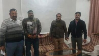 Photo of SDM कार्यालय का स्टेनो रिश्वत लेते गिरफ्तार, वारिसाना नाम दर्ज कराने मांगे थे 50 हजार