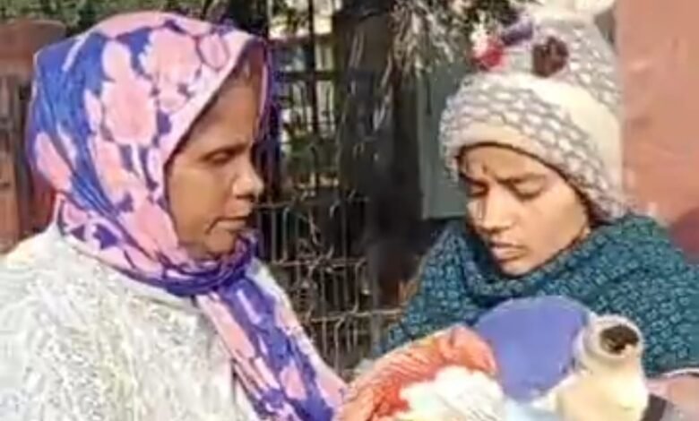 नसबंदी के एक साल बाद महिला ने चौथे बच्चे को दिया जन्म,