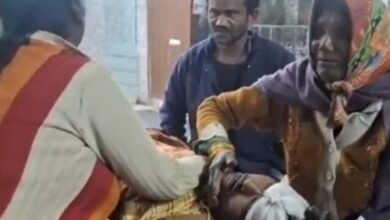 Photo of बिड़ला रोड के गड्ढे ने ली युवक की जान, इलाज में लापरवाही का आरोप