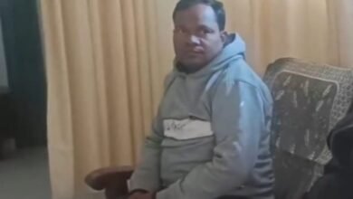 Photo of रिश्वत की कालिख, तहसीलदार का बाबू 3 हजार की रिश्वत लेते रंगे हाथ गिरफ्तार, जमीन नामांतरण के बदले मांगे थे पैसे