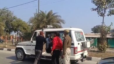 Photo of कौन हैं चित्रकूट के एसडीएम? युवक को जड़ा था थप्पड़, वायरल वीडियो के बाद क्यों हैं चर्चा में