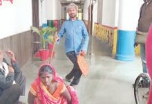 Photo of दिव्यांगजन कल्याण योजनाएं कागजों में सिमटीं, चार साल से मोटराइज्ड ट्राई साइकिल के लिए भटक रहा दिव्यांग दंपती