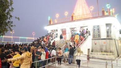 Photo of नव वर्ष पर मैहर त्रिकूट पर्वत में उमड़ा श्रद्धालुओं का जनसैलाब