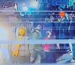 Photo of शादी में हर्ष फायरिंग बनी जानलेवा, 12 बोर की गोली से 9 साल का बच्चा गंभीर घायल