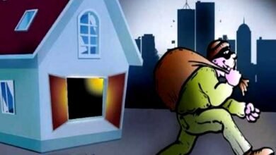 Photo of घर का “चिराग” ही बना ‘चोर’ : 20 लाख की चोरी का खुलासा, बड़े बेटे समेत तीन भेजे गए जेल