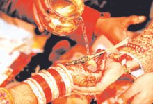 Photo of हिंदू विवाह! धार्मिक रस्मों-अनुष्ठानों का संपन्न होना अनिवार्य